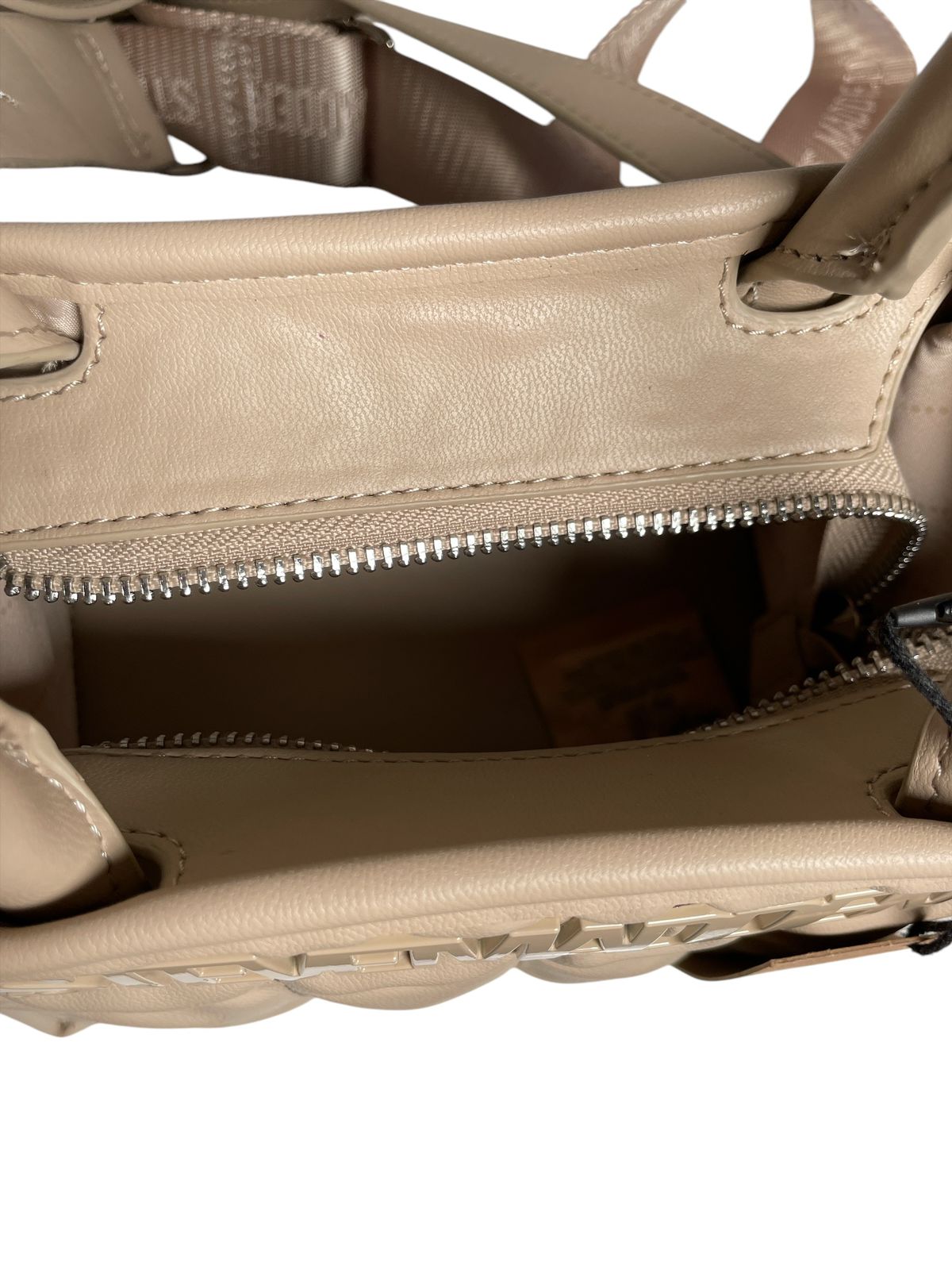 BOLSAS STEVE MADDEN CON DISEÑO ACOLCHADO