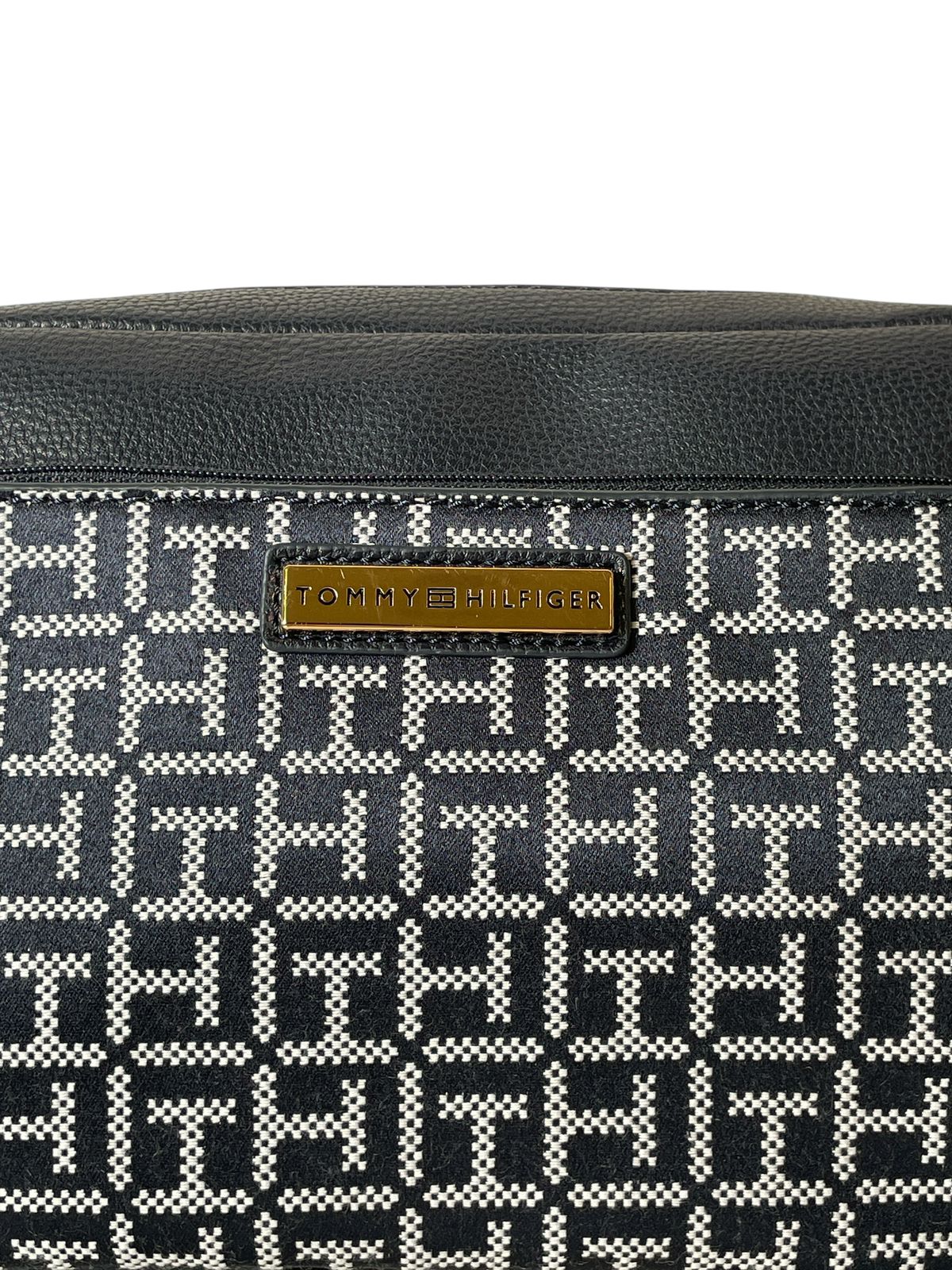BOLSO TOMMY HILFIGER MONOGRAM + MONEDERO DOBLE COMPARTIMENTO