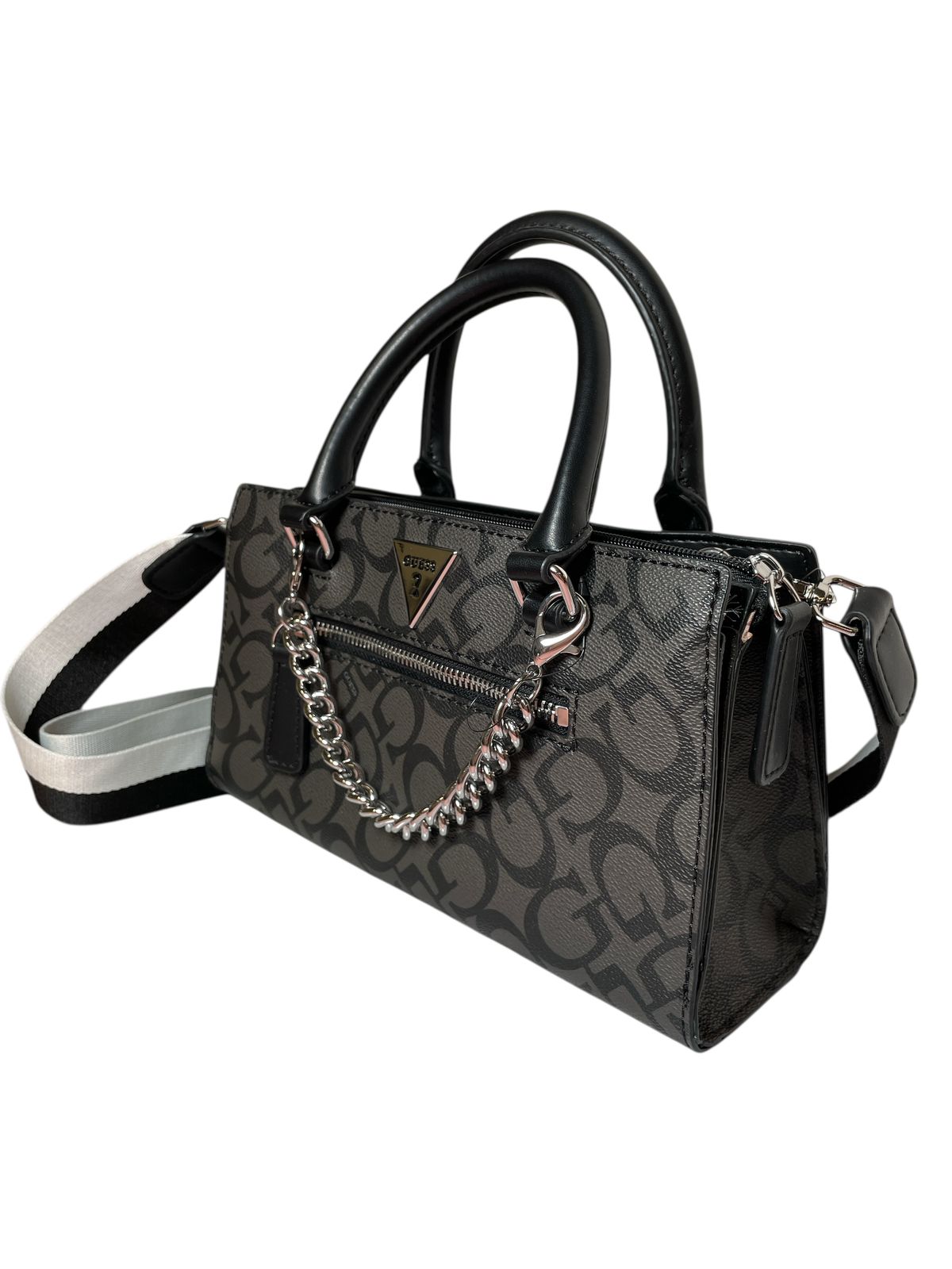 BOLSA GUESS DAMA GRIS CON DETALLES NEGROS Y CADENA