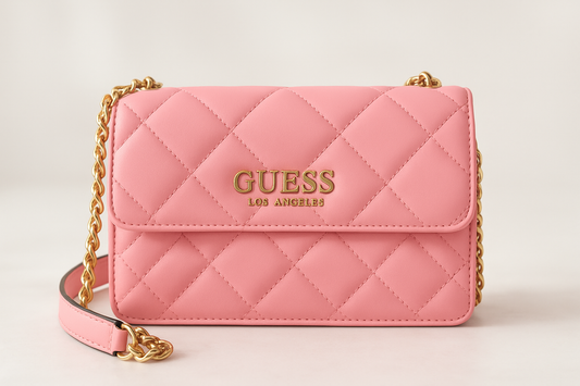 BOLSA CLUTCH GUESS ACOLCHADA CON CADENA DORADA